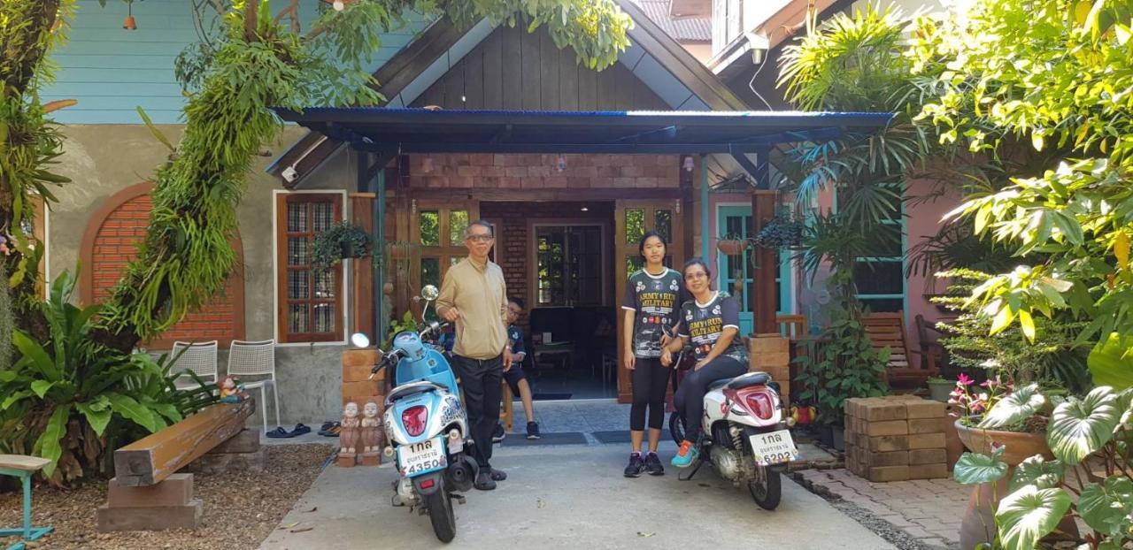 乌汶 Sun Smile旅舍 外观 照片